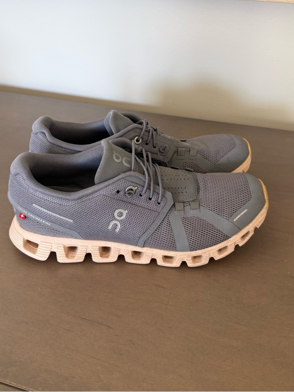 On Running Cloud 5 Women’s Gray Athletic Shoes with Light Pink Sole